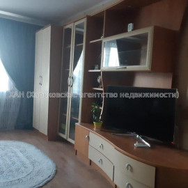 Продам квартиру, Пластичный пер. , 1  ком., 42.70 м², косметический ремонт