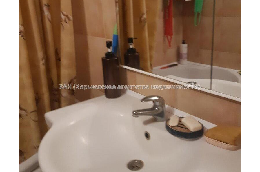 Продам квартиру, Пластичный пер. , 1  ком., 42.70 м², косметический ремонт 