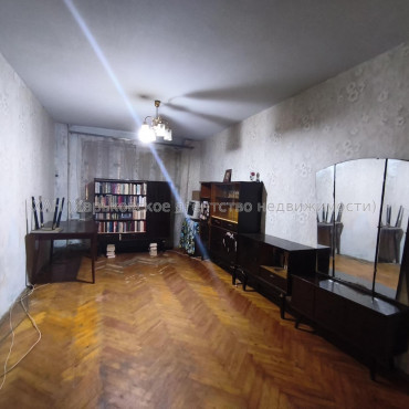Продам квартиру, Непокоренных ул. , 2  ком., 44.30 м², без ремонта 