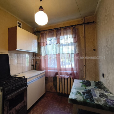 Продам квартиру, Непокоренных ул. , 2  ком., 44.30 м², без ремонта 