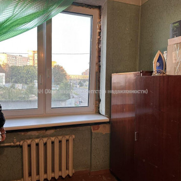 Продам квартиру, Аэрокосмический пр. , 2 кім., 55 м², советский ремонт 