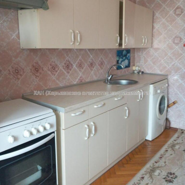 Продам квартиру, Майка Йохансена ул. , 2 кім., 66.20 м², капитальный ремонт 