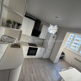 Продам квартиру, Мира ул. , 1  ком., 38 м², евроремонт