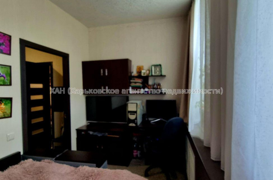 Продам квартиру, Киргизская ул. , 2  ком., 34.30 м², капитальный ремонт 