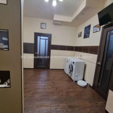 Продам квартиру, Киргизская ул. , 2  ком., 34.30 м², капитальный ремонт 