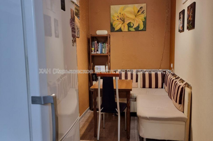 Продам квартиру, Киргизская ул. , 2  ком., 34.30 м², капитальный ремонт 