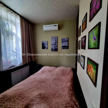 Продам квартиру, Киргизская ул. , 2  ком., 34.30 м², капитальный ремонт 
