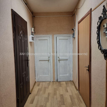 Продам квартиру, Киргизская ул. , 2  ком., 34.30 м², капитальный ремонт 