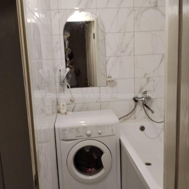 Продам квартиру, Ясная ул. , 2  ком., 47 м², капитальный ремонт 