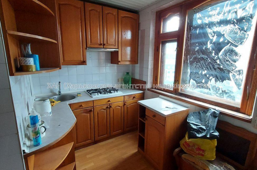 Продам квартиру, Аэрокосмический пр. , 3  ком., 64.30 м², косметический ремонт 