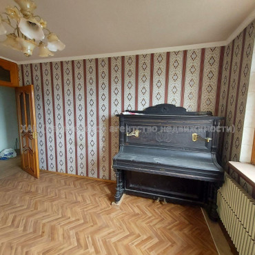 Продам квартиру, Аэрокосмический пр. , 3  ком., 64.30 м², косметический ремонт 