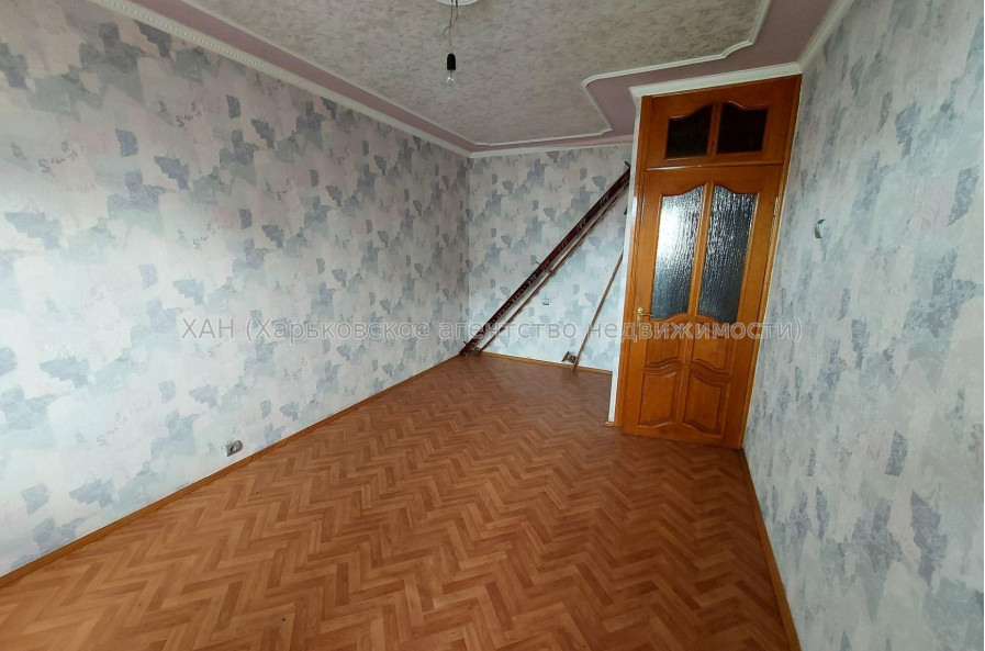 Продам квартиру, Аэрокосмический пр. , 3  ком., 64.30 м², косметический ремонт 