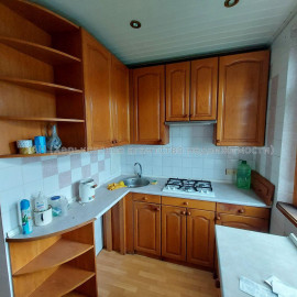 Продам квартиру, Аэрокосмический пр. , 3 кім., 64.30 м², косметический ремонт