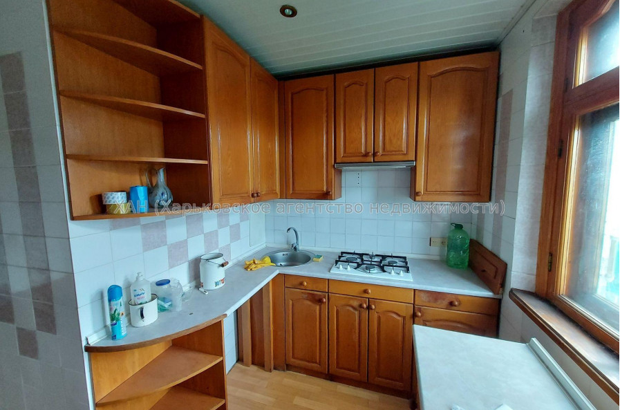 Продам квартиру, Аэрокосмический пр. , 3  ком., 64.30 м², косметический ремонт 