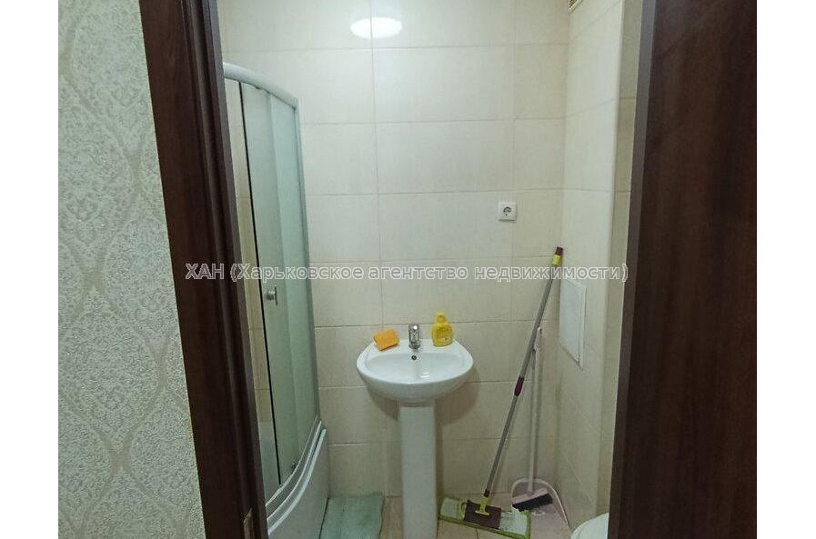Продам квартиру, Александра Орлова ул. , 1  ком., 18 м², капитальный ремонт 