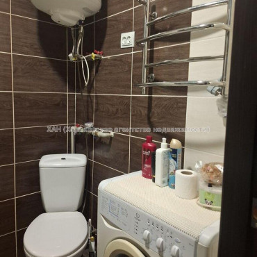 Продам квартиру, Единства ул. , 1 кім., 20 м², капитальный ремонт 