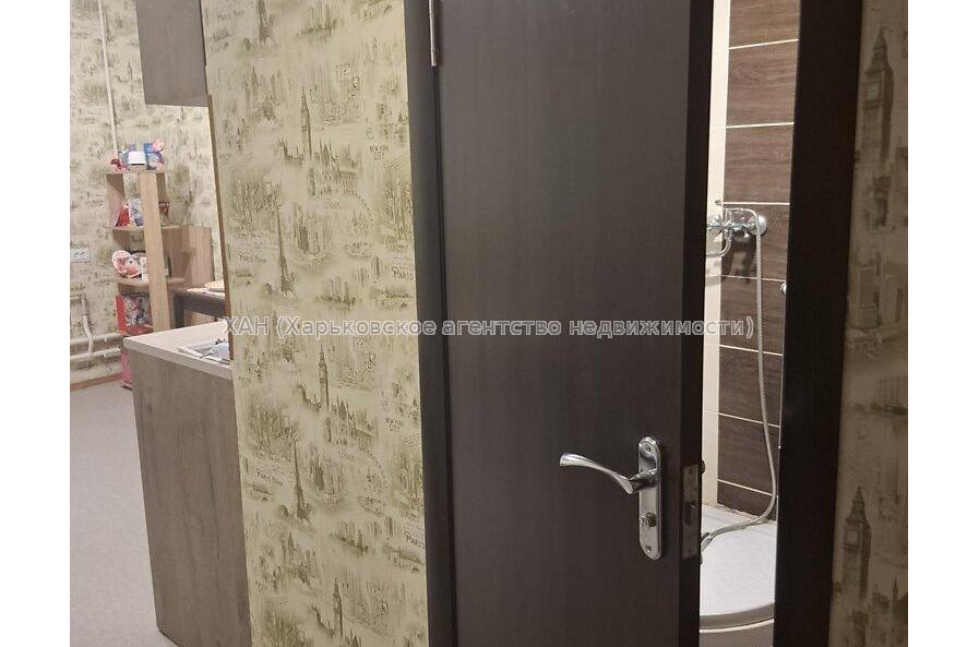 Продам квартиру, Единства ул. , 1 кім., 20 м², капитальный ремонт 