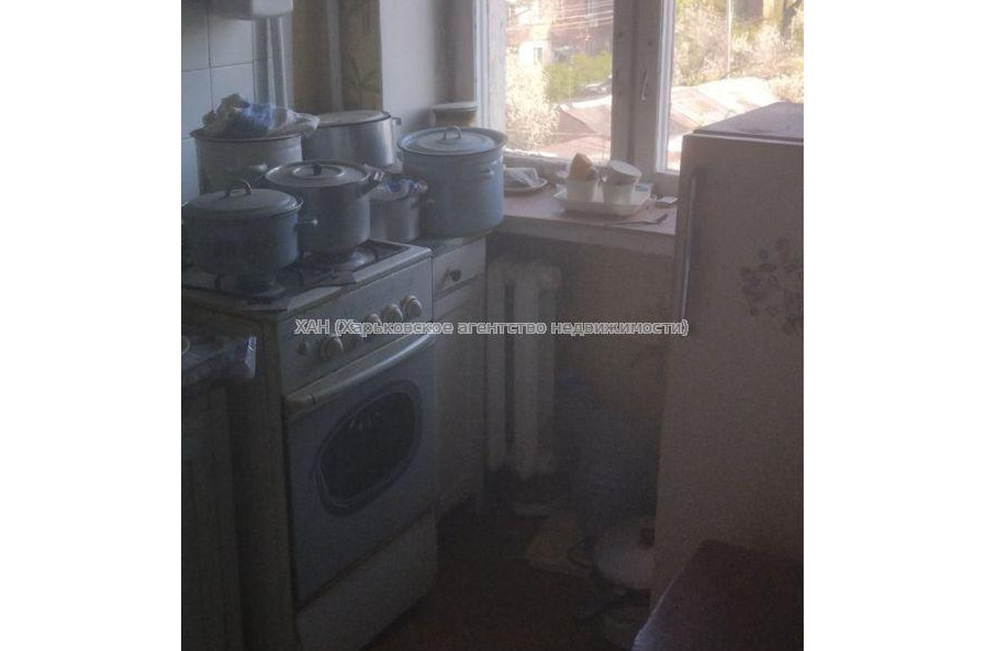 Продам квартиру, Звездная ул. , 1 кім., 42 м², советский ремонт 