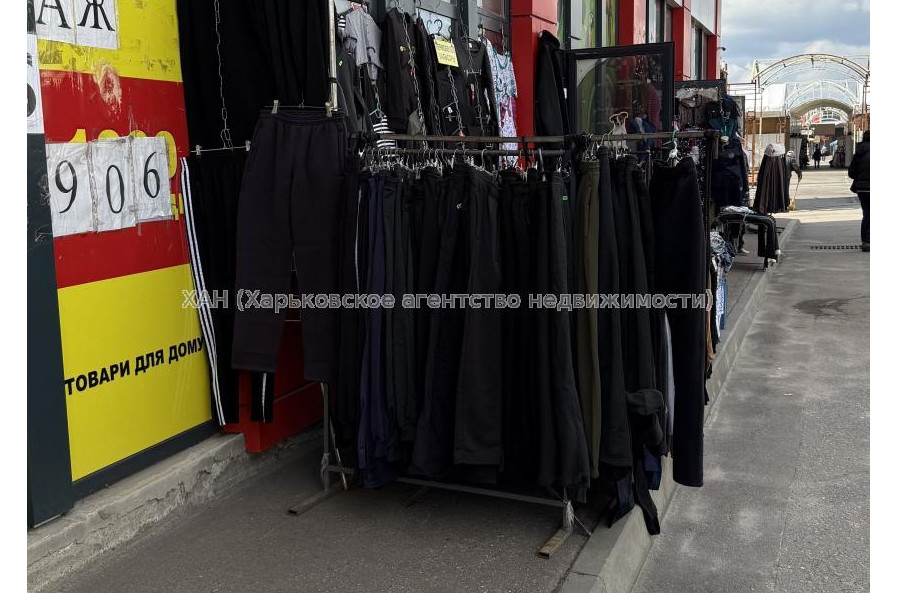 Продам нежитлову нерухомість, магазин , 1 кім., 25 м², косметический ремонт 