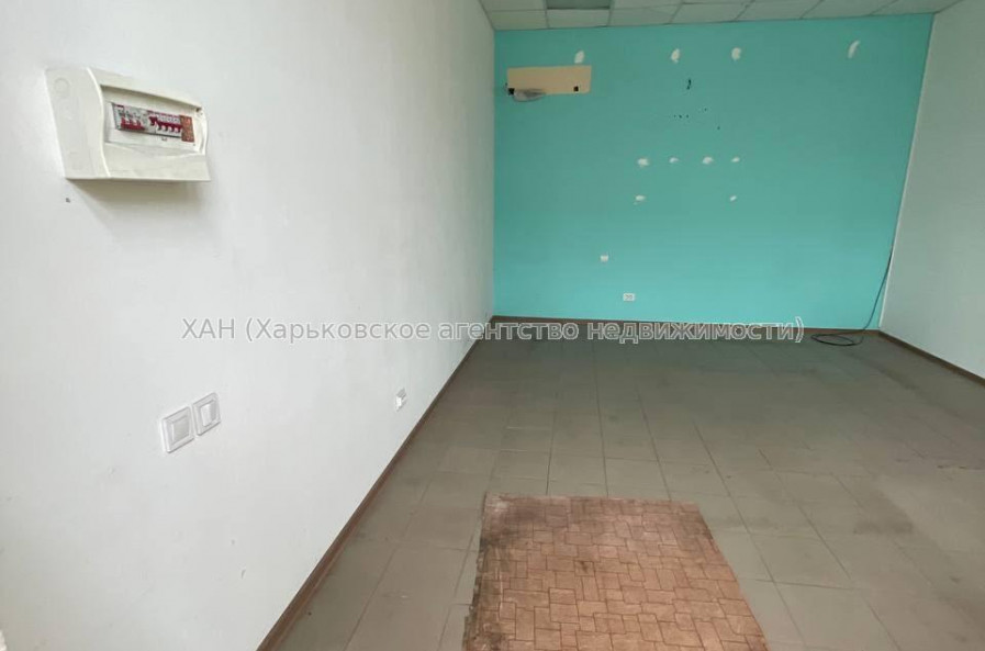 Продам нежитлову нерухомість, магазин , 1 кім., 25 м², косметический ремонт 