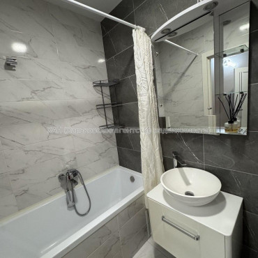 Сдам квартиру, Героев Харькова просп. , 1  ком., 38 м², капитальный ремонт 