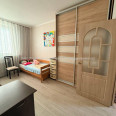 Продам квартиру, Зубарева Александра ул. , 1  ком., 42.70 м², капитальный ремонт 