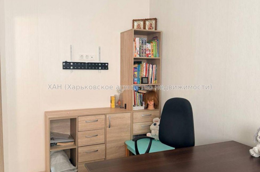 Продам квартиру, Зубарева Александра ул. , 1  ком., 42.70 м², капитальный ремонт 