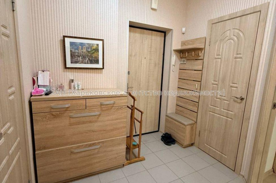 Продам квартиру, Зубарева Александра ул. , 1  ком., 42.70 м², капитальный ремонт 