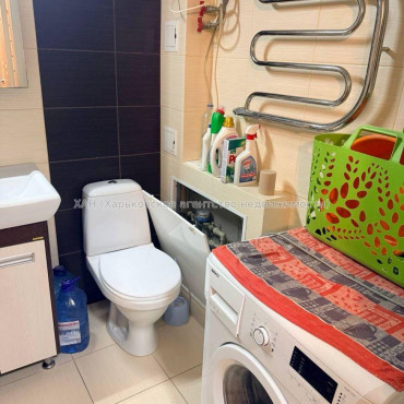 Продам квартиру, Зубарева Александра ул. , 1  ком., 42.70 м², капитальный ремонт 