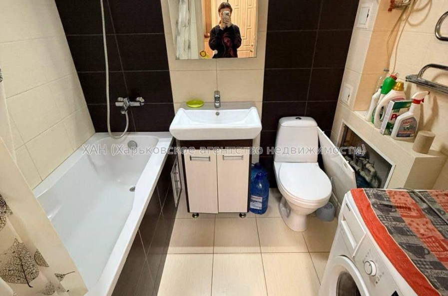 Продам квартиру, Зубарева Александра ул. , 1  ком., 42.70 м², капитальный ремонт 