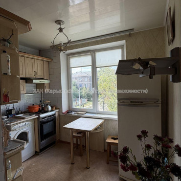Продам квартиру, Михаила Семенко ул. , 4 кім., 80 м², евроремонт 