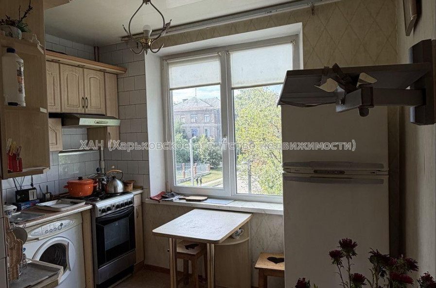 Продам квартиру, Михаила Семенко ул. , 4 кім., 80 м², евроремонт 
