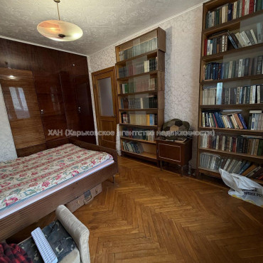 Продам квартиру, Михаила Семенко ул. , 4 кім., 80 м², евроремонт 