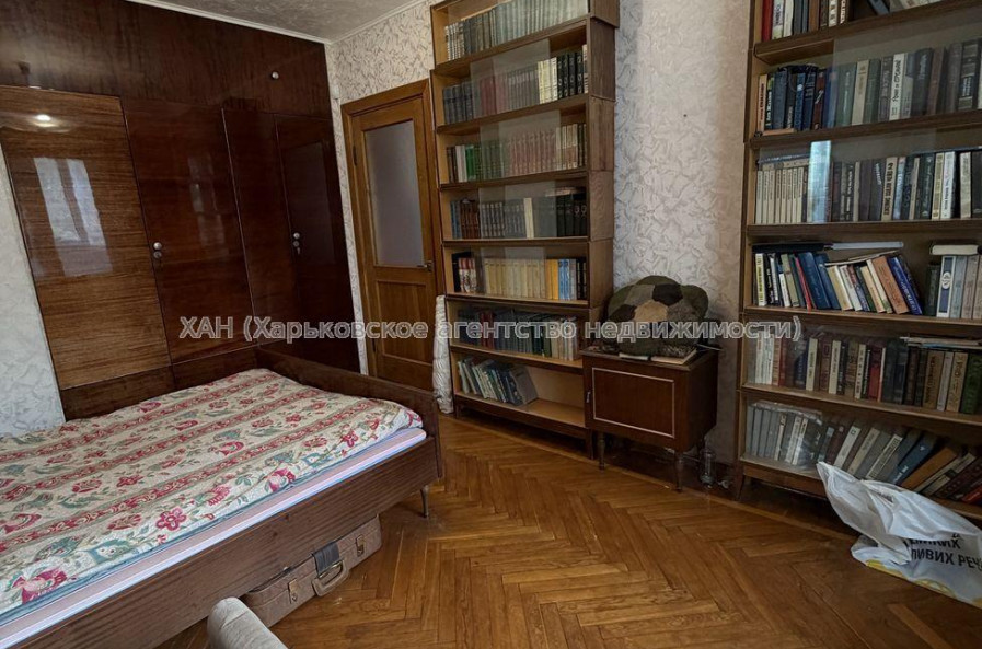 Продам квартиру, Михаила Семенко ул. , 4 кім., 80 м², евроремонт 