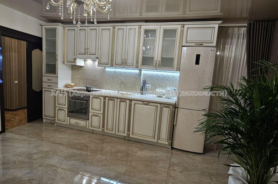 Продам квартиру, Залесская ул. , 2  ком., 60 м², авторский дизайн 