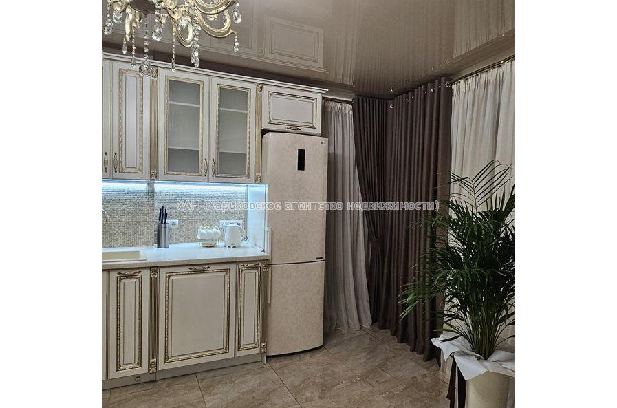 Продам квартиру, Залесская ул. , 2  ком., 60 м², авторский дизайн 