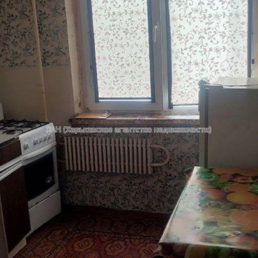 Продам квартиру, Непокоренных ул. , 1  ком., 35 м², советский ремонт 