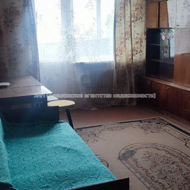 Продам квартиру, Непокоренных ул. , 1  ком., 35 м², советский ремонт 