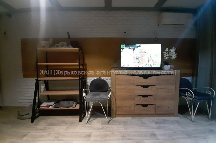 Продам квартиру, 12 Апреля ул. , 1 кім., 33 м², авторский дизайн 