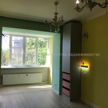 Продам квартиру, Фанинский пер. , 3 , 2 кім., 65 м², авторский дизайн 