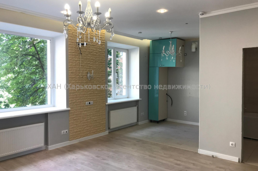 Продам квартиру, Фанинский пер. , 3 , 2 кім., 65 м², авторский дизайн 