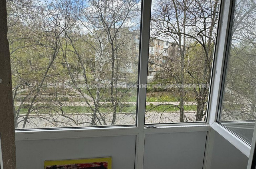 Продам квартиру, 23 Августа ул. , 1  ком., 32 м², капитальный ремонт 
