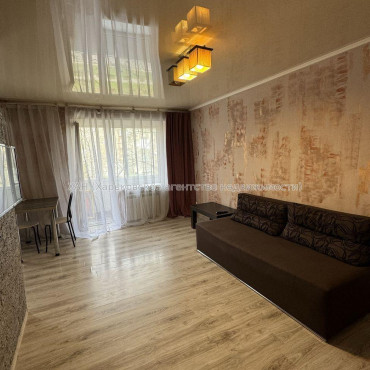 Продам квартиру, 23 Августа ул. , 1  ком., 32 м², капитальный ремонт 