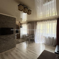 Продам квартиру, 23 Августа ул. , 1  ком., 32 м², капитальный ремонт 