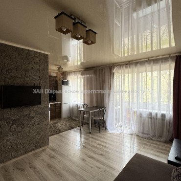Продам квартиру, 23 Августа ул. , 1  ком., 32 м², капитальный ремонт 