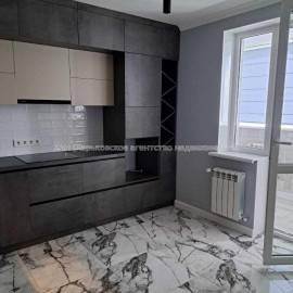 Продам квартиру, Героев Харькова просп. , 1  ком., 48.40 м², евроремонт