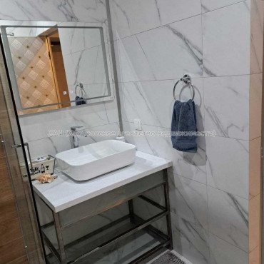 Продам квартиру, Героев Харькова просп. , 1  ком., 48.40 м², евроремонт 