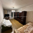 Продам квартиру, Гвардейцев Широнинцев ул. , 3 кім., 63 м², косметический ремонт 