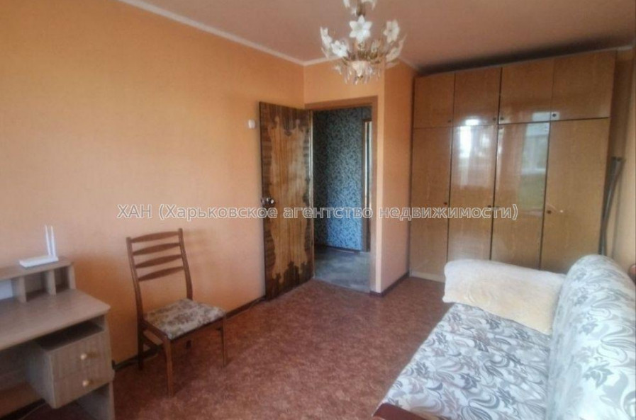 Продам квартиру, Гвардейцев Широнинцев ул. , 3 кім., 63 м², косметический ремонт 