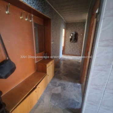 Продам квартиру, Гвардейцев Широнинцев ул. , 3 кім., 63 м², косметический ремонт 